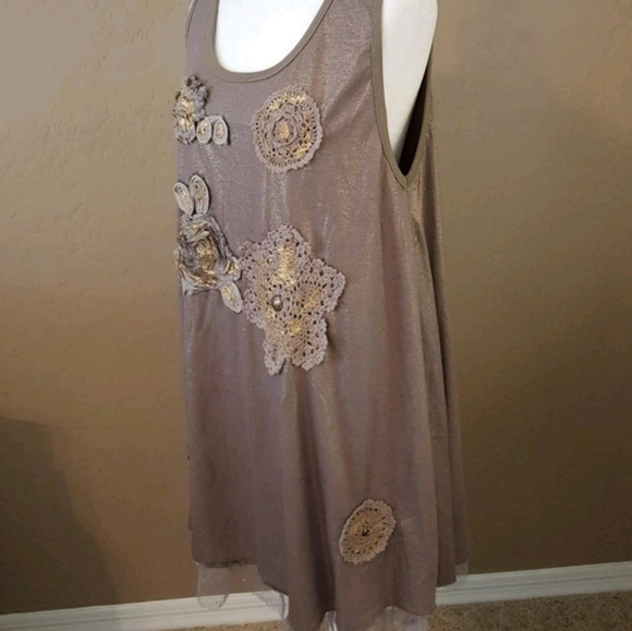 John Fashion Mocha Embroidered Appliqué and Iridescent Gold Dress‎ - Picture 3 of 9